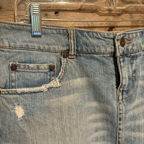 Vintage Y2K Distressed Denim Mini Cut Off Low Rise Skirt by Celebrity Pink Sz 9 - Picture 6 of 14
